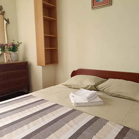 بيت للعطل In 15209